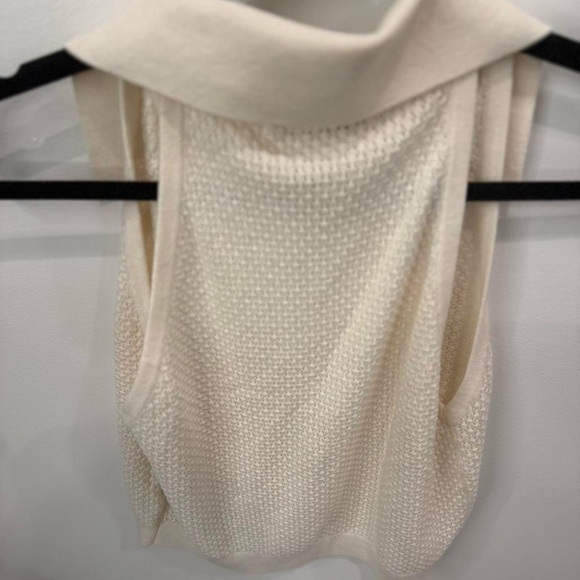 Alice + Olivia NWT Miles Sleeveless Button Front Knit Top “Soft White” - Picture 6 of 8